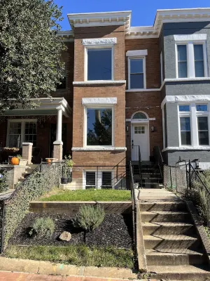 2-BR apartment in historic Capitol Hill, prime location in Washington DC Hotels in Capitol Hill