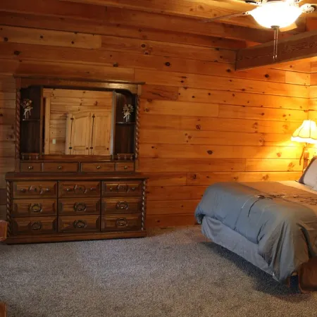 Relaxing Country Cabin. Near Lake Hudson.