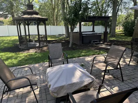 Lafayette Landing with Hot Tub, minutes from Purdue University Отели в г. Лафайетт