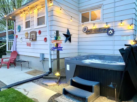 Hot Tub & Firepit Unique Retreat 25 Mins To Hershey Отели в г. Лебанон Каунти