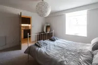 Spacious 2 Bedroom Apartment near Seafront Penzance