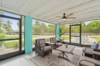 Tropical Oasis for your Naples Getaway!