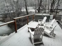 Huge home, hot tub, sauna, pool table, great room