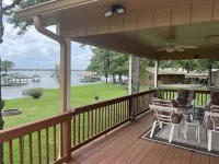 Lakehouse retreat