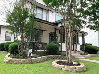 Spacious Family - Friendly Home Near Wedding Venues and Plum Creek Golf Course.