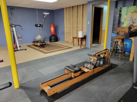 Private 3Br, with SwimSpa, Gym, by Hwy 43, 67 & 50-Alpine Valley, Ice Age Trail- Отели в г. Элкхорн