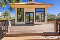 Riverside Retreat Aztec -Tiny Home on the Animas River. 30 minutes to Durango!