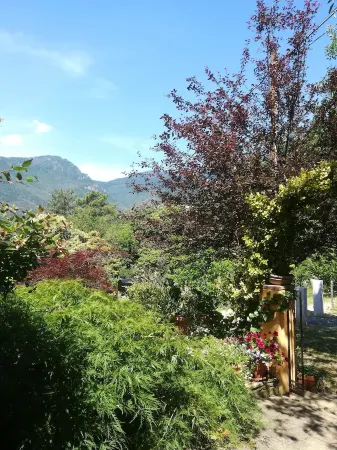 In the Final Hills, ideal for bikers and climbers. Paradise 20 min from the sea.