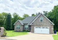 NEW 4 Bdrm house in Shelbyville - great neighborhood, 2 mi to Cooper Steel Arena Hotels near Shelbyville Recreation Center