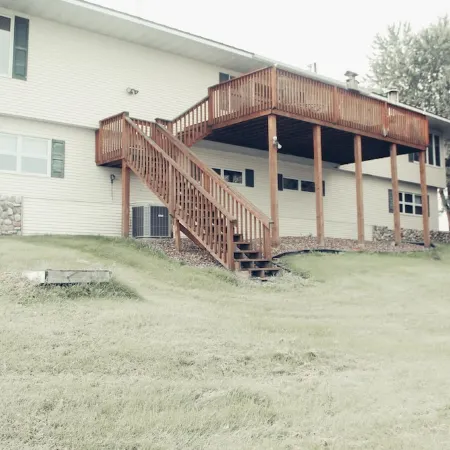 Scenic Rural Farmhouse that can sleep up to 20