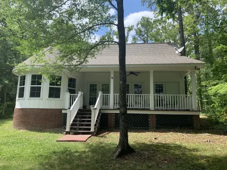Private Guest house on Golden Pond