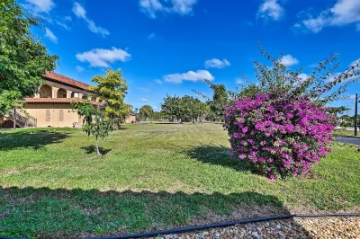 Naples Marina Getaway Studio now freshly REMODELED!