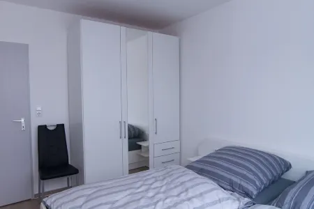 Bright, spacious, completely renovated apartment for 4 people, close to the center Отели рядом с достопримечательностью «Боркум»