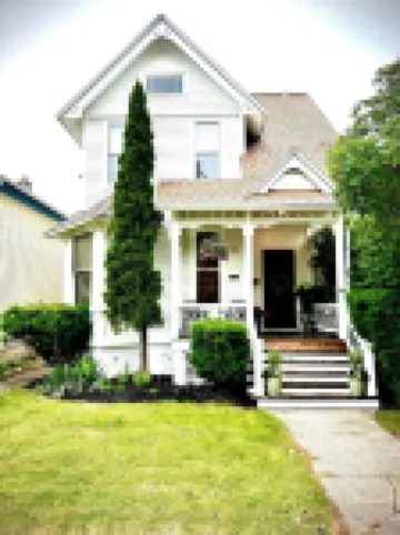 LUX Uptown Escape - The Trester