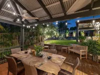 "Summer Salt Sunshine + Pets & HEATED POOL 150m to the beach! Hotels in Sunshine Beach