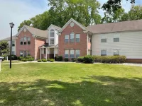 "Low Tide" Luxury Updated 3-bedroom first floor accessible condo with King bed!