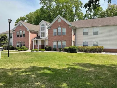 Low Tide Luxury Updated 3-Bedroom First Floor Accessible Condo Monthly Discounts Отели рядом с достопримечательностью «Lazy Gator Gifts»