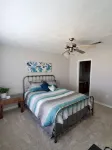 Waterfront Retreat, Lake Limestone