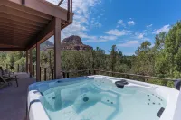 Red Rock View, Hot Tub, 3914sqft & Ms. Pac-Man: Pet-Friendly