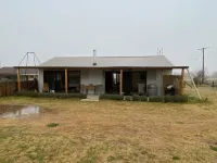 Q1 on Crestview, Adorable 1 Bedroom Farm Stay Cabin - บังกะโล