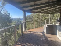 Private paradise with lake view (pet friendly)