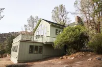 Beautiful and spacious A Frame "Cabin" in Kernville near river and lake isabella