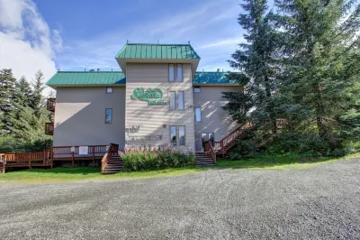 Two Bedroom Ski-in-Ski-out Condo at the base of Alyeska Ski Resort Các khách sạn ở 