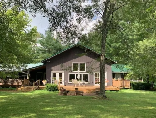Spacious Lake Escape Near Conley Bottom