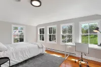 Farmhouse Writer's Retreat in Historic Shepherdstown