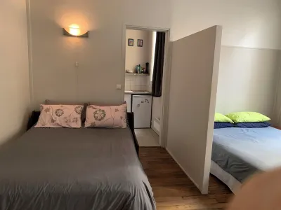 Large Studio in 'Le Marais' - Close to Everything! Hôtels à : Paris