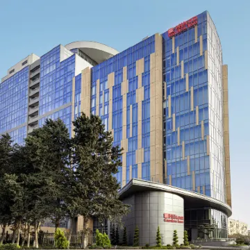 ヒルトン ガーデン イン バクー Monument to Richard Sorge周辺のホテル