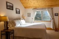July Special! Cabin with Hot Tub! Near FairPlay & Breck!