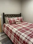 Newly Renovated Cabin (dog friendly)