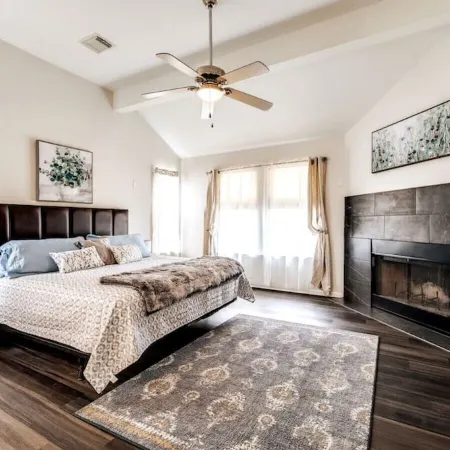 Charming 4BDRM Home / Pool & Hot Tub / Near Wineries!