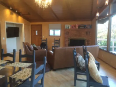 Sedona Red Rock View, Dogs ok, Amazing Location, Sparkling Clean close to trails