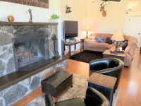 Flagstaff Condo On Golf Course - 9th Green of Continental Country Club