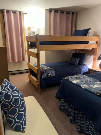 Keystone Co. 3 bdrm condo with 6 lifetime transferable passes included!