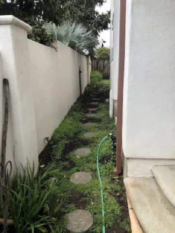 Private studio less than a mile from the beach, with Full Kitchen and Bathroom