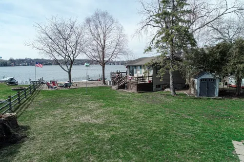 Mineola Manor Lake House Отели в г. Фокс Лейк