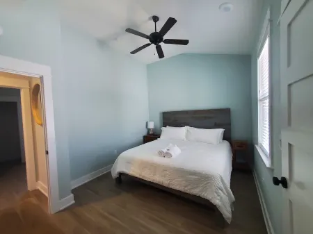 Walk to Corolla Village and the Beach!