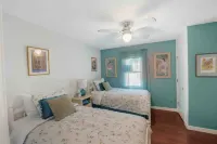 Three House Gated Compound for up to 26 Persons!