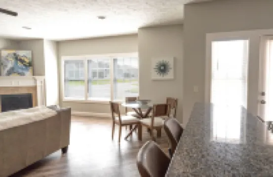 Sophisticated Golf Community Townhouse!–3442 Hoteles en Lysander