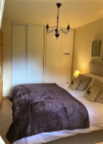 Beautiful, 5-star rated apartment, quiet and 5 minutes from the town centre