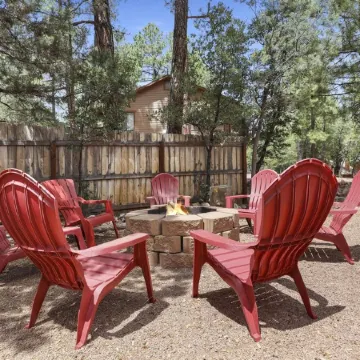 A real log cabin in the pines!