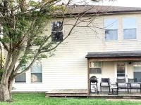 Spacious 3BR in Rosenberg | w/ 30-Day Discounts! 45 mins from FIFA stadium Ξενοδοχεία στην πόλη Rosenberg