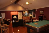 Farmhouse on Beautiful Bison Farm 러셀 카운티 호텔