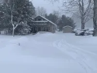 Cabin Located in the Manistee National Forest with all the Comforts of Home