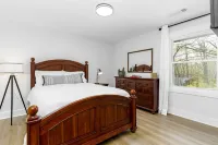 Modern Alpharetta Home-Sleeps 9