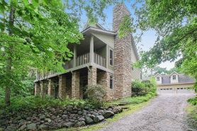 Private Forest Road to Upscale Lodge w/ Hot Tub, Sauna, Golf Cart, Bocci Court