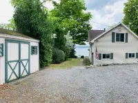 Canadaigua Lake Sunset Oasis: Private Beach, Family Fun Wineries, CMAC, Shopping 고르함 호텔